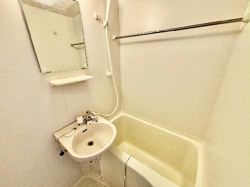 バス・シャワールーム　設備・仕様は号室により異なる為、現状を優先いたします。