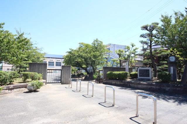 小学校　橿原市立晩成小学校（小学校）まで726m