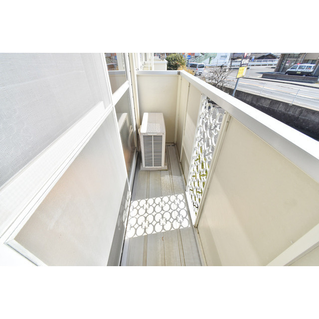 バルコニー　外からの目が気にならないバルコニーで洗濯物が干せます