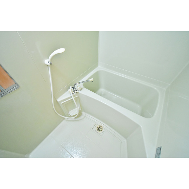 バス・シャワールーム　ゆったり過ごせるお風呂です