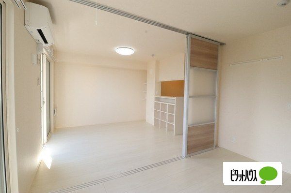 居室・リビング　※他号棟参照