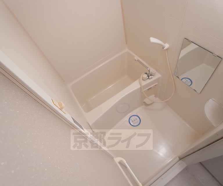 バス・シャワールーム　お風呂・トイレ別のタイプです。