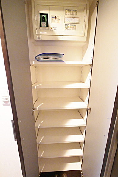 玄関　【女性のお一人暮らしでも安心のセキュリティ♪】