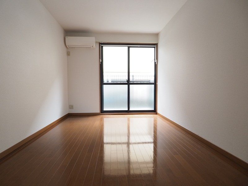 居室・リビング　※別号室写真の為、現況優先