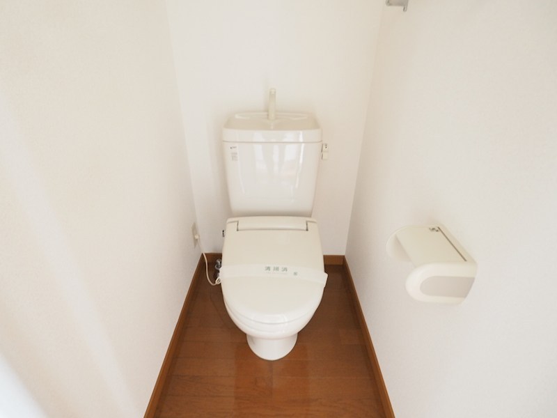 トイレ　※別号室写真の為、現況優先