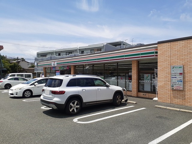 コンビニ　セブンイレブン渡鹿５丁目店（コンビニ）まで400m