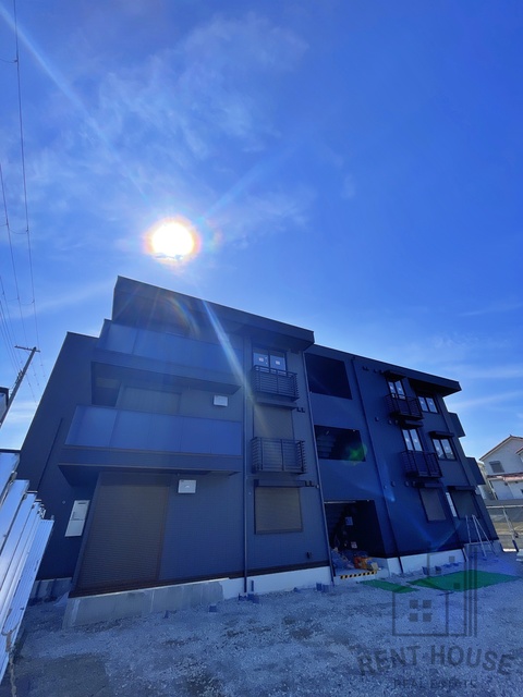 建物外観　外観（建設中）