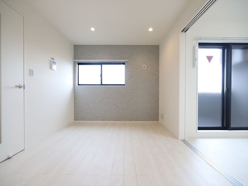 その他　ＬＤＫ11.7帖　洋室5帖　バルコニー　同仕様写真