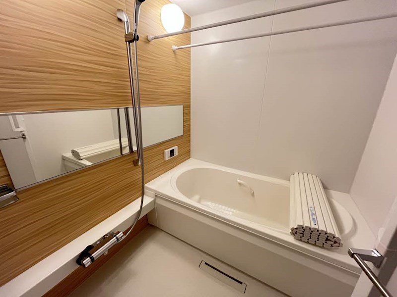 バス・シャワールーム　追い焚き機能付きお風呂！寒い時期に嬉しい浴室換気乾燥機付きで