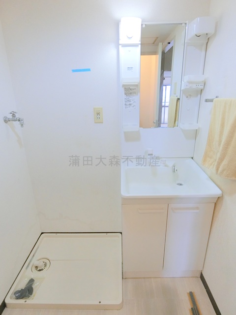 洗面設備　独立洗面台　洗濯機置き場