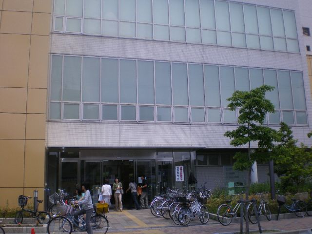図書館　中川図書館（図書館）まで660m