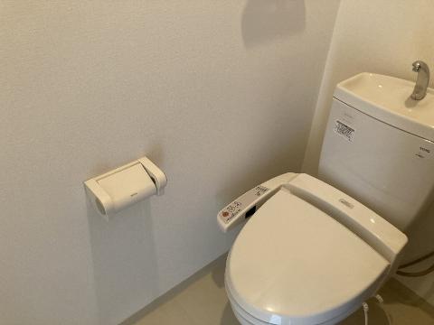 トイレ　シャワー付トイレ
