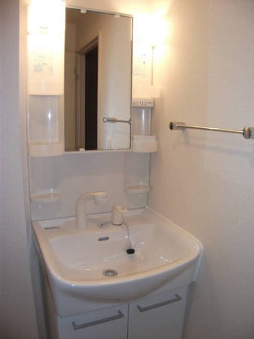 洗面設備　独立洗面台です。