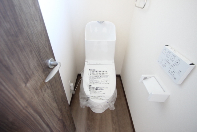 トイレ　別号室の写真