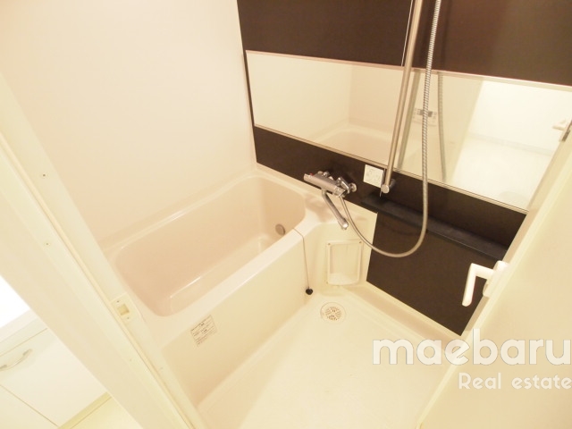 バス・シャワールーム　ゆったりした浴室。※写真別部屋