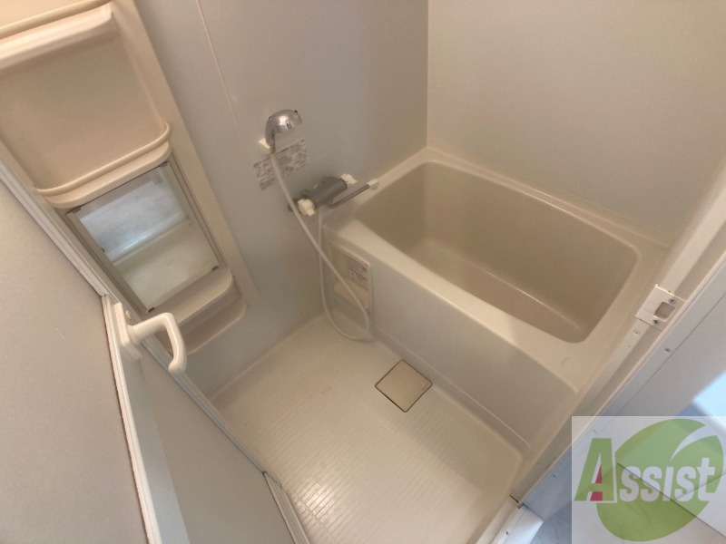 バス・シャワールーム　疲れを癒すには湯船でゆっくりするのが良いですよ。