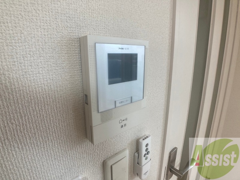 セキュリティ　ＴＶモニター付インターホンです。来客者の顔が見えるので安心！