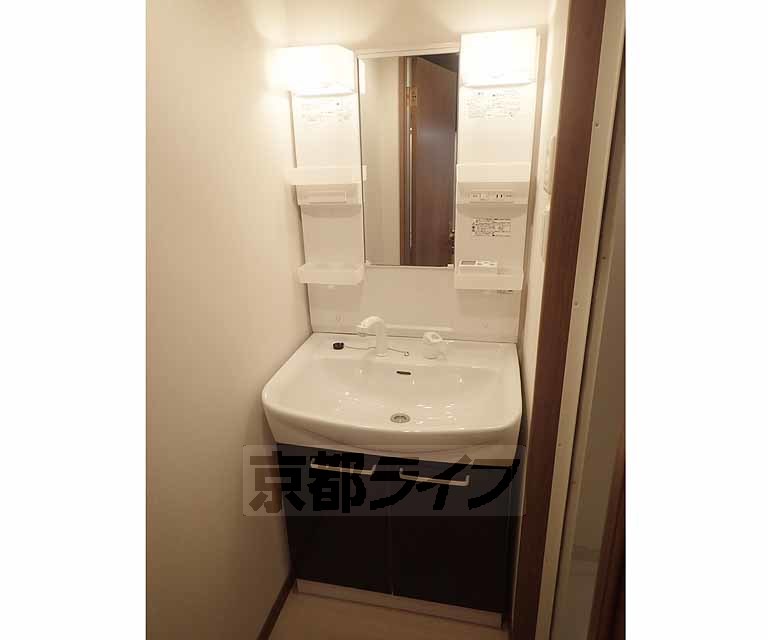 洗面設備　シャンプードレッサーです。