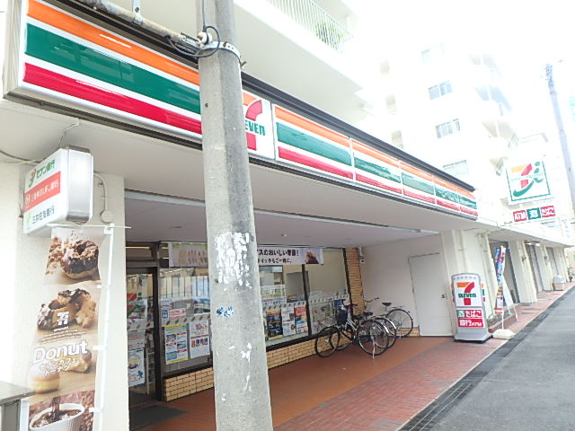 コンビニ　セブンーイレブン 東大阪足代新町店（コンビニ）まで1036m