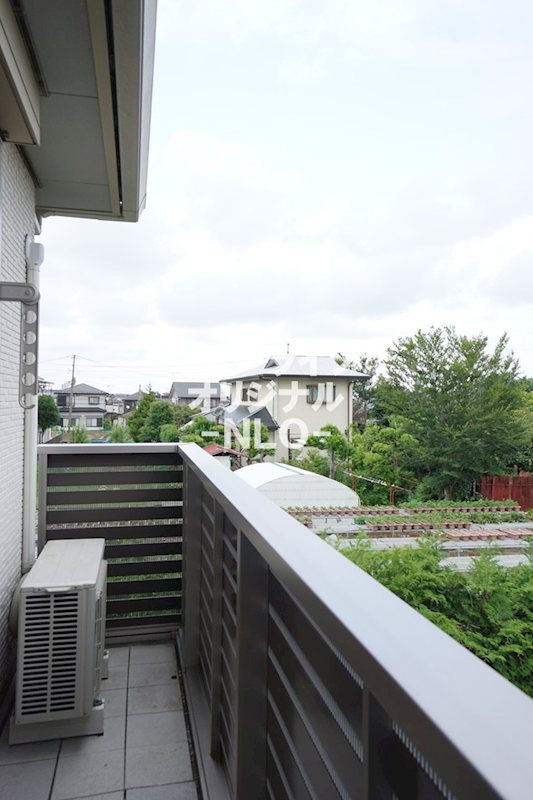 バルコニー　南に面したバルコニー☆お洗濯物もよく乾きます☆