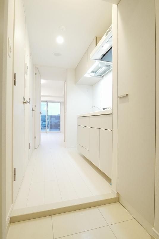 玄関　※別部屋の参考写真です。
