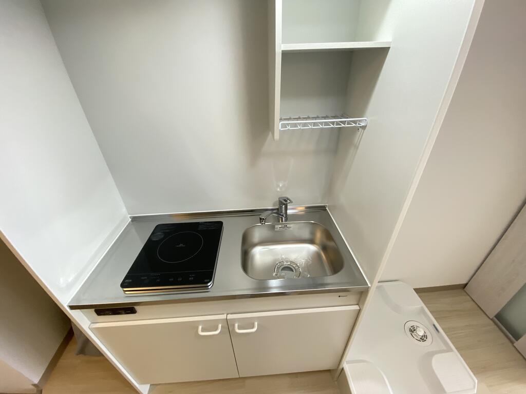 キッチン　IHクッキングヒーター・室内洗濯機置き場