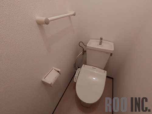 トイレ　写真は反転のお部屋です