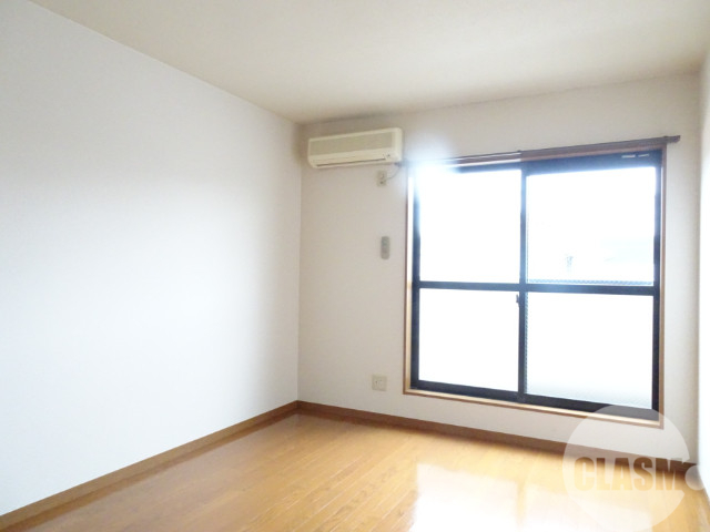 居室・リビング　明るいお部屋です♪