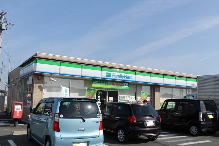 コンビニ　ファミリーマート（コンビニ）まで408m