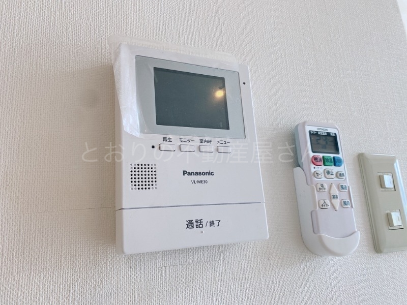 セキュリティ　モニター付きインターホン