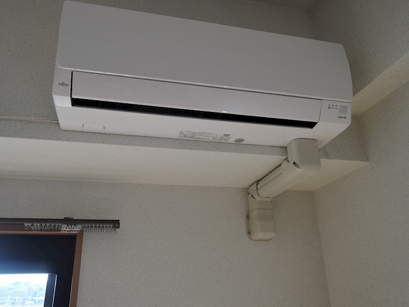 その他設備　エアコン備え付け