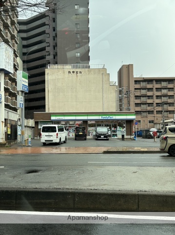 コンビニ　ファミリーマート小倉片野四丁目店（コンビニ）まで334m