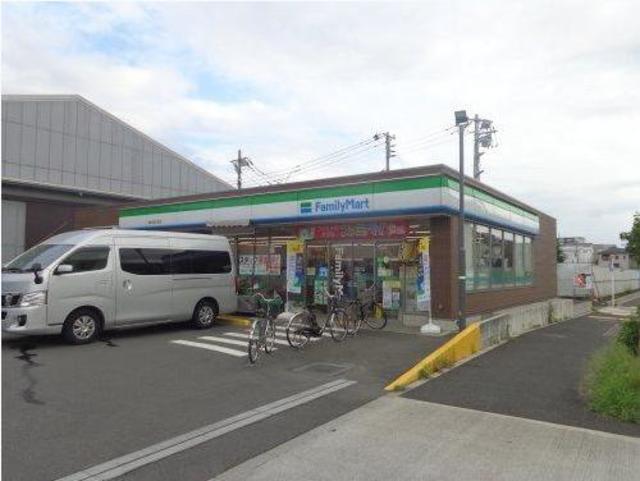 コンビニ　ファミリーマート南町田四丁目店（コンビニ）まで255m