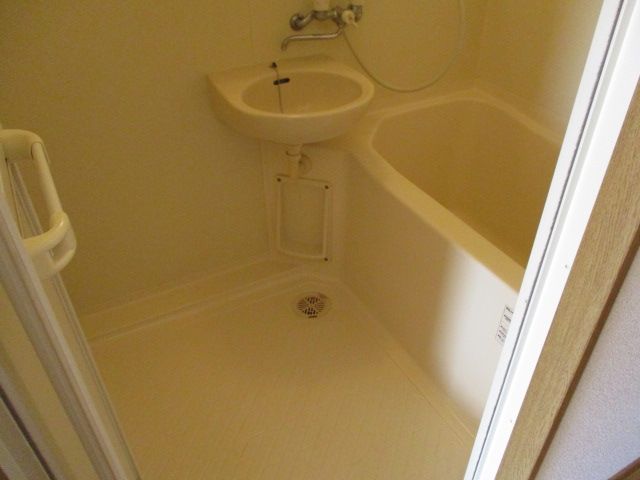バス・シャワールーム　同建物別部屋 現況優先