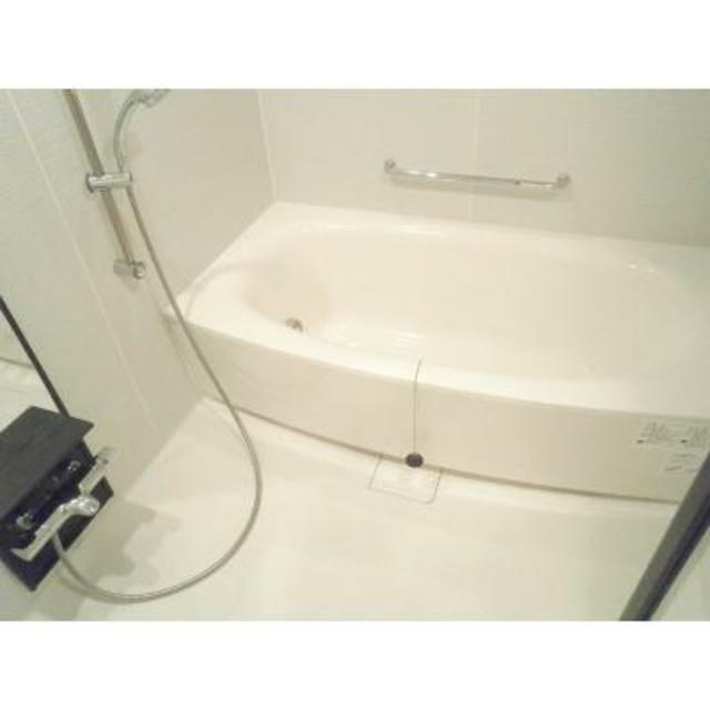 バス・シャワールーム　※写真は同タイプ住戸です。