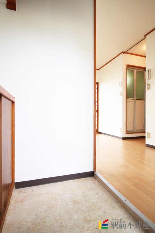 玄関　写真は別部屋