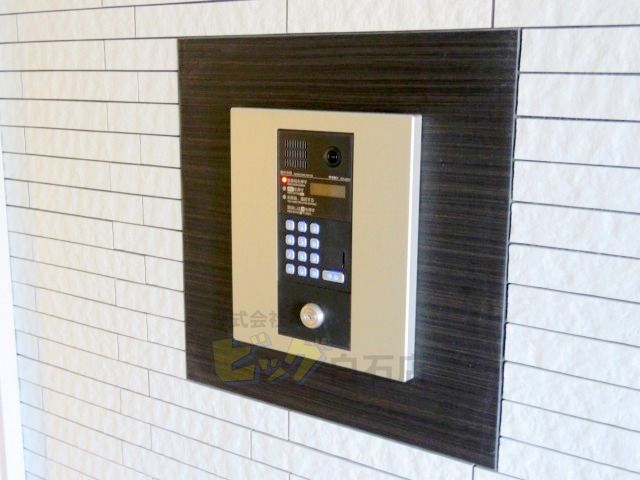 エントランス　人気のオートロック付きマンションです♪
