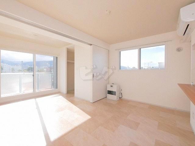 眺望　窓が大きく明るいお部屋です♪