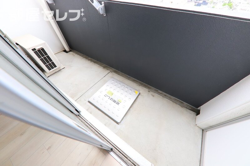 バルコニー　明るいバルコニーです。