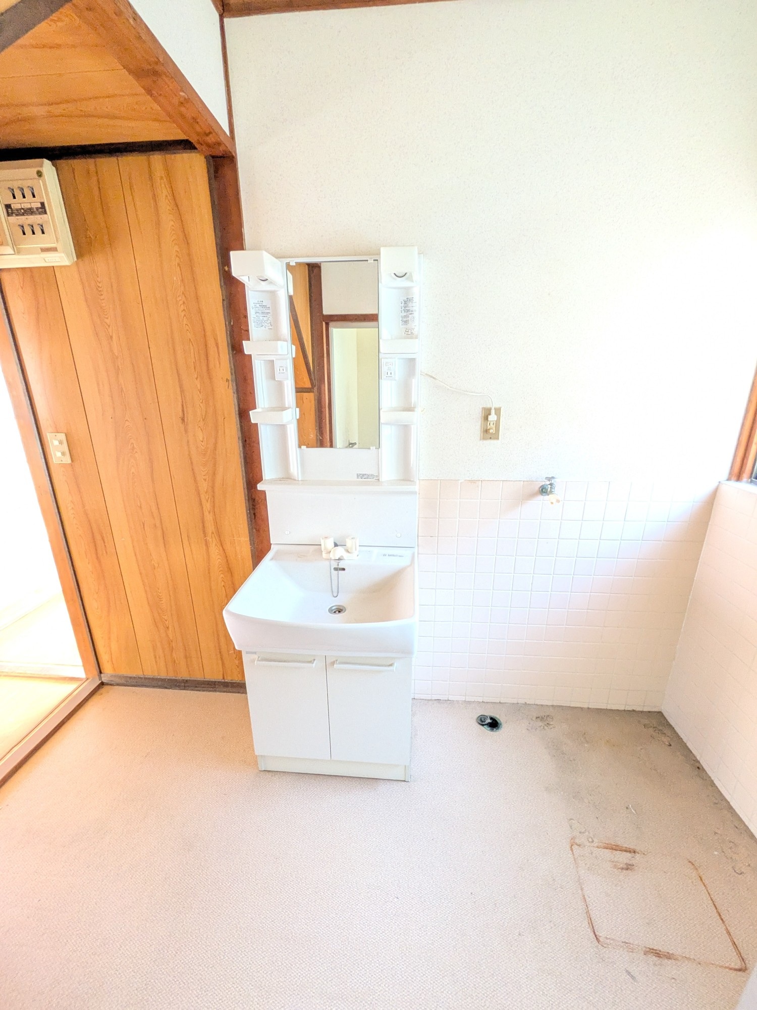 三河町貸家Bの内装写真