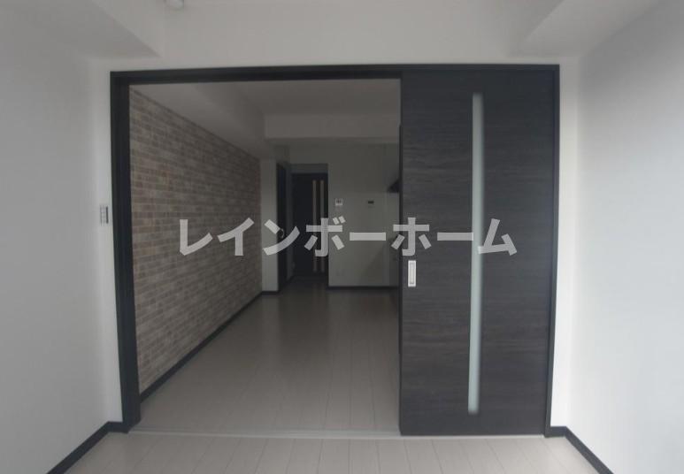 その他部屋・スペース　広々とした洋室です