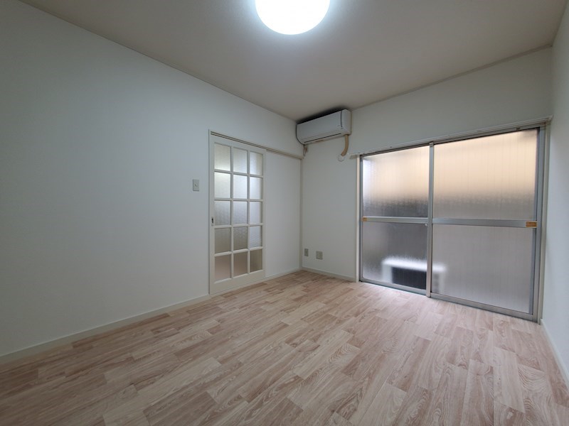 居室・リビング　同建物、他号室写真参照