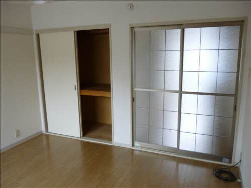 収納　押入れ
