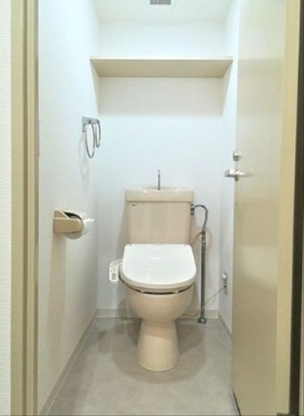 トイレ　※同仕様写真