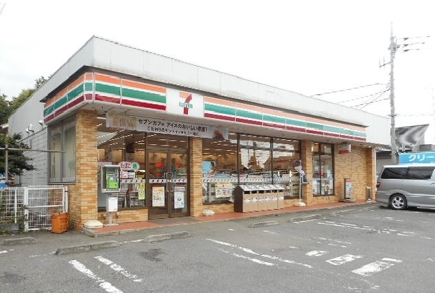 コンビニ　セブンイレブン（コンビニ）まで800m