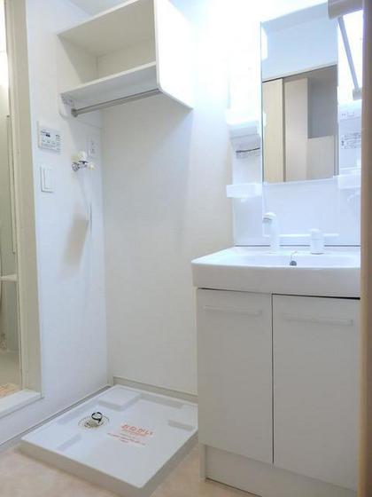 洗面設備　※掲載写真は同マンション別部屋参考写真となります。