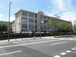 小学校　福岡市立愛宕小学校（小学校）まで1353m