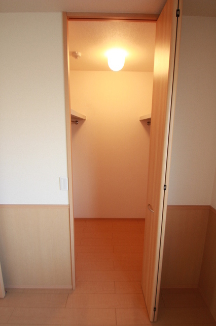 収納　北側洋室ウォークインクローゼット
