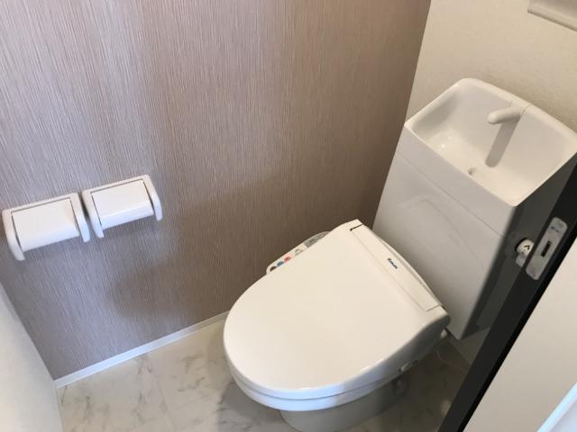 トイレ　シャワー付トイレ