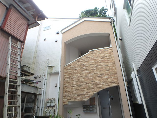 建物外観　2013年完成♪ペット相談可（猫）